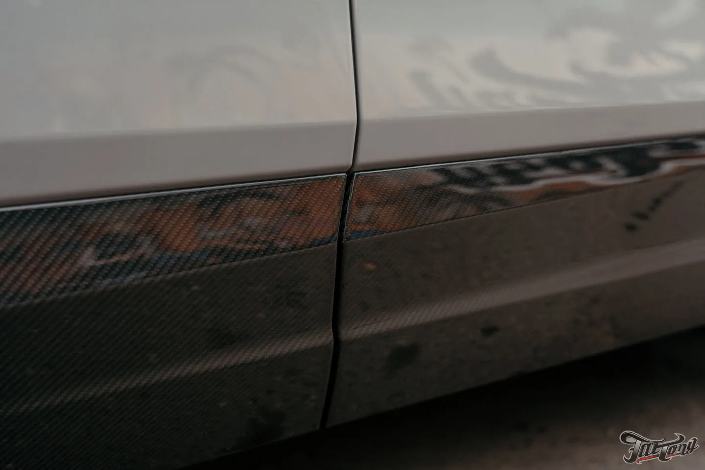 Обзор нового электрокроссовера Lotus Eletre R+, окрас бамперов и оклейка полиуретаном